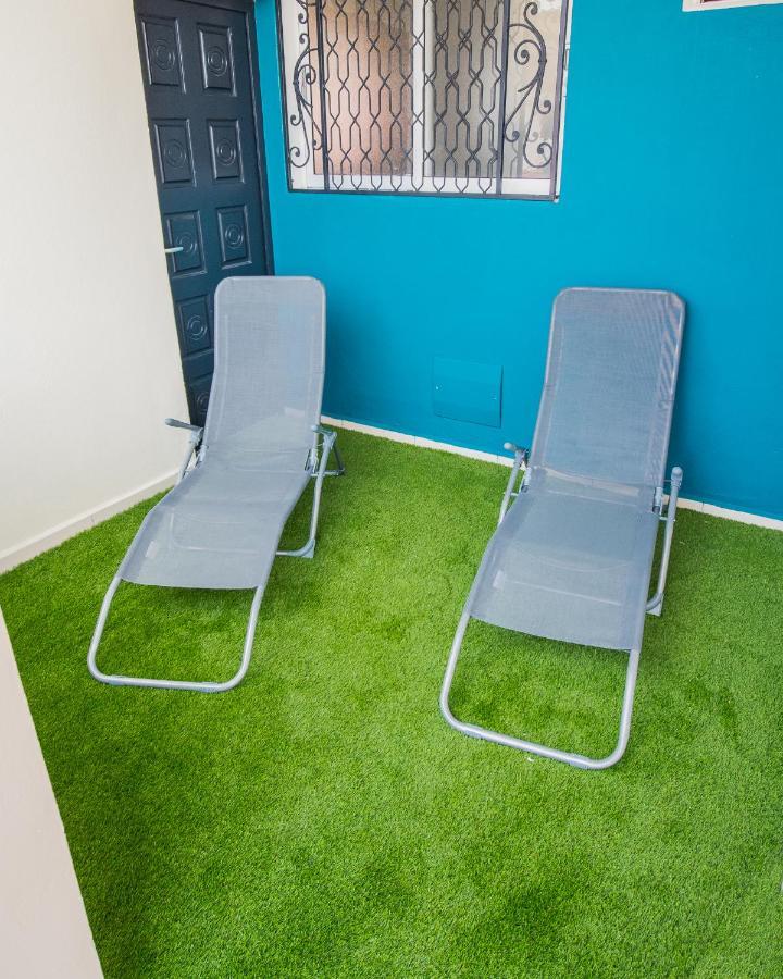 Studio Jacuzzis Et Piscine Au Centre Ville De Port-Louis Buitenkant foto